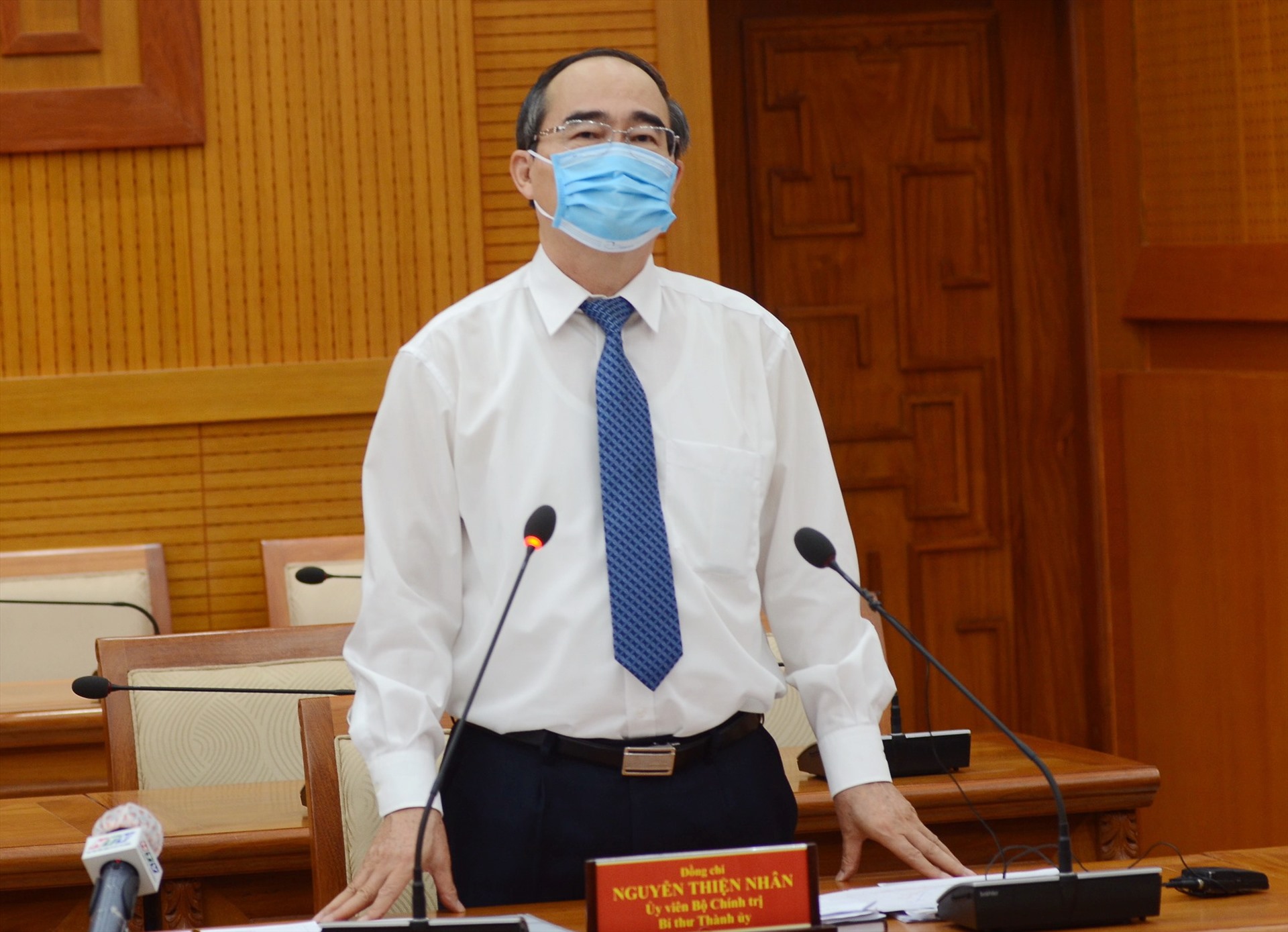 Bí thư Thành ủy TPHCM Nguyễn Thiện Nhân phát biểu chỉ đạo hội nghị. Ảnh: Trung tâm báo chí TPHCM