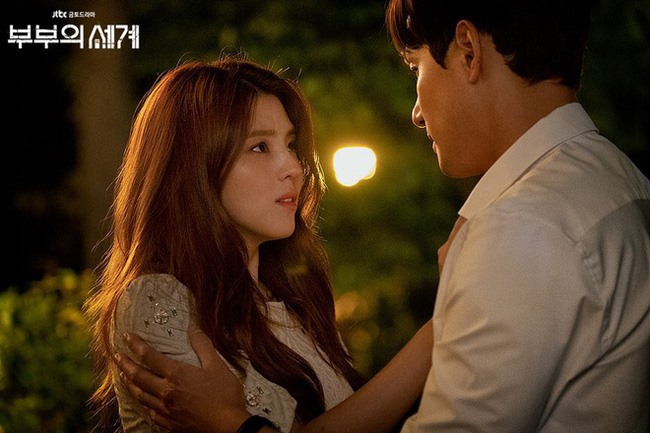 Han So Hee vai Yeo Da Kyung trong “Thế giới hôn nhân“. Ảnh cắt từ clip