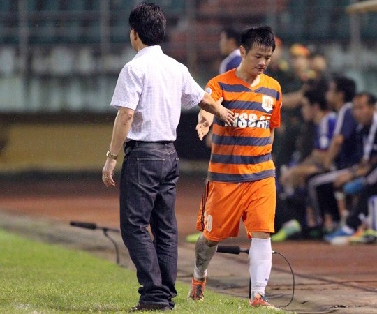 Văn Quyến trong màu áo Ninh Bình. Ảnh: Hải Anh