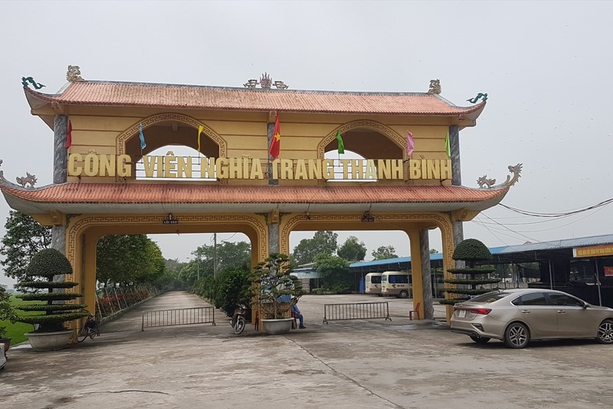 Một thời gian dài, Nguyễn Xuân Đường đứng ra thu 500.000 đồng mỗi ca hỏa táng người mất ở nơi này. Ảnh: Việt Dũng.