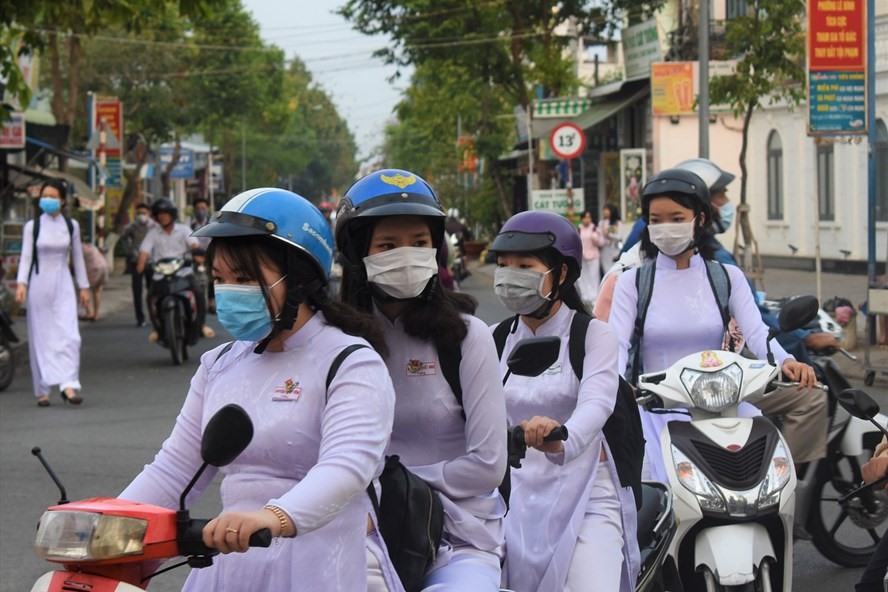 Hậu Giang cho học sinh lớp 9 đến lớp 12 trở lại học từ ngày 27.4.2020. Ảnh: Thành Nhân