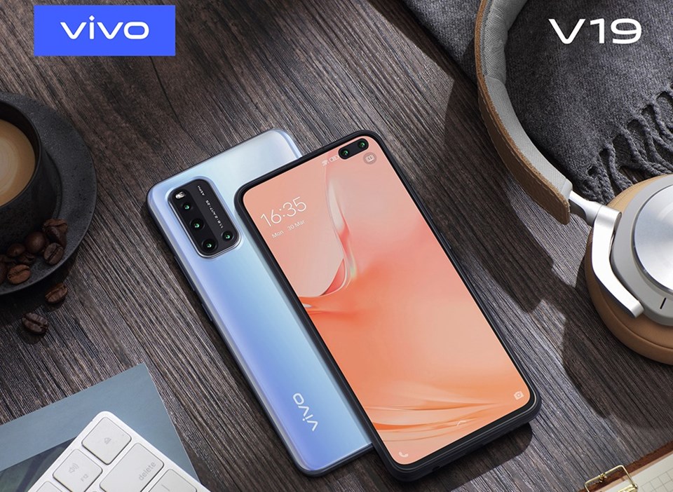 4 camera sau và 2 camera trước trên điện thoại Vivo V19. 4 camera sau và 2 camera trước trên điện thoại Vivo V19.