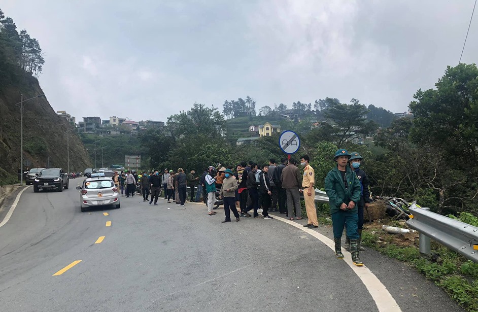 Hiện trường vụ tai nạn trên đường lên Tam Đảo khiến 4 người tử vong. Ảnh: Ngọ Kiên