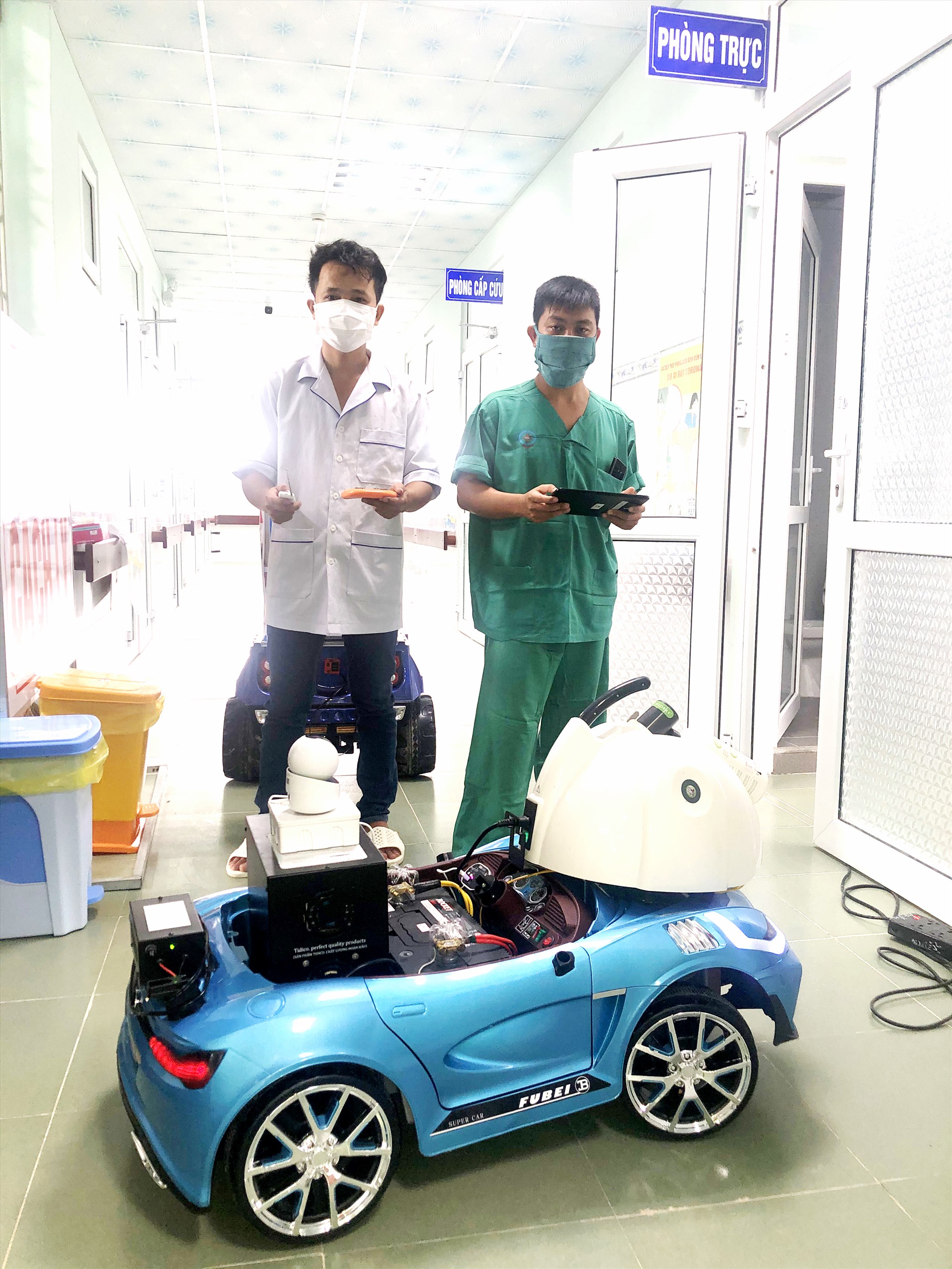 Xe khử trùng. Ảnh: LT