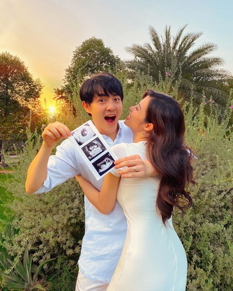 Vợ chồng ca sĩ Đông Nhi - Ông Cao Thắng thông báo tin vui. Ảnh: Đông Nhi