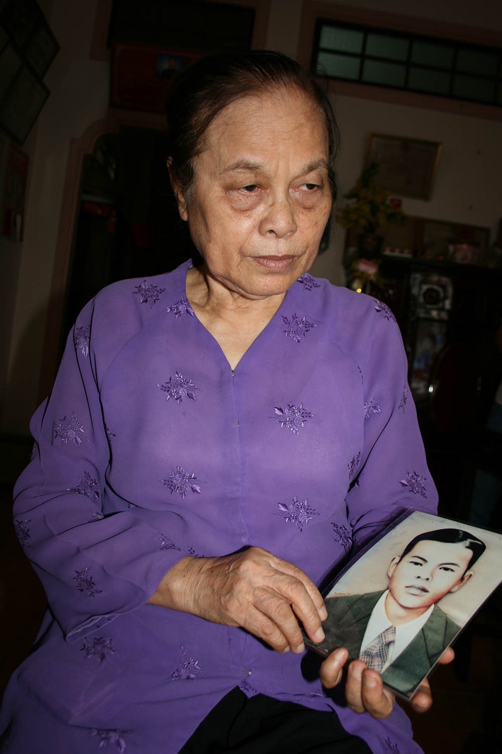 Mẹ Phan Thị Hồng.