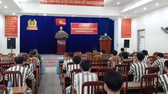 Lễ công bố các Quyết định giảm thời hạn chấp hành án phạt tù. Ảnh: Công an TPHCM