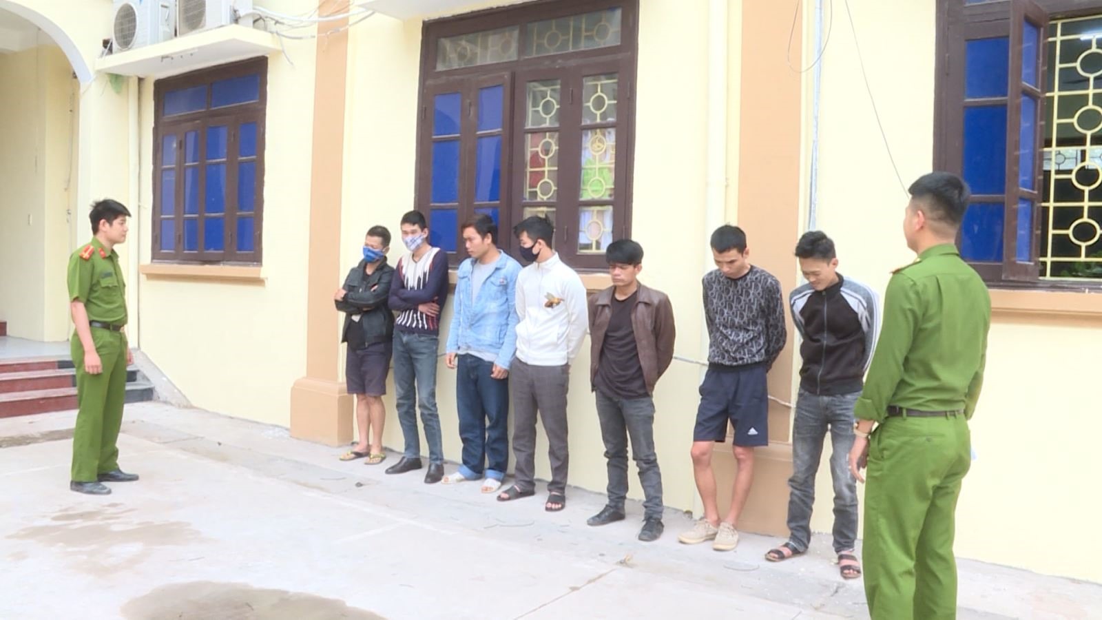 nhóm đối tượng chuyên trộm cắp cây cảnh.