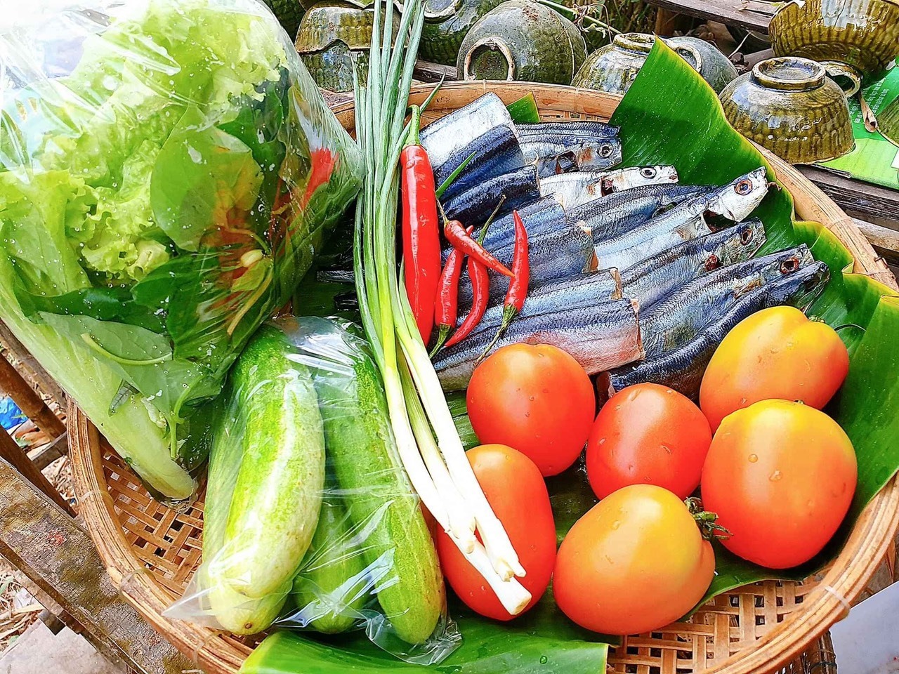 Các cơ sở kinh doanh tập trung vào các món ăn mang đậm hương vị đồng quê để thu hút khách. Ảnh: Sở Hạ.