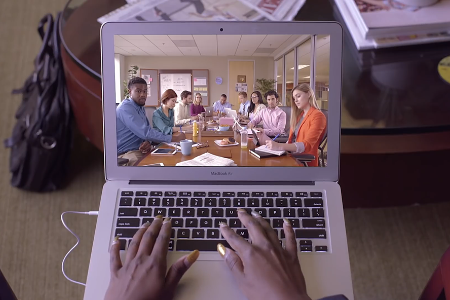 Cuộc họp trực tuyến thông qua Zoom (ảnh chụp màn hình).