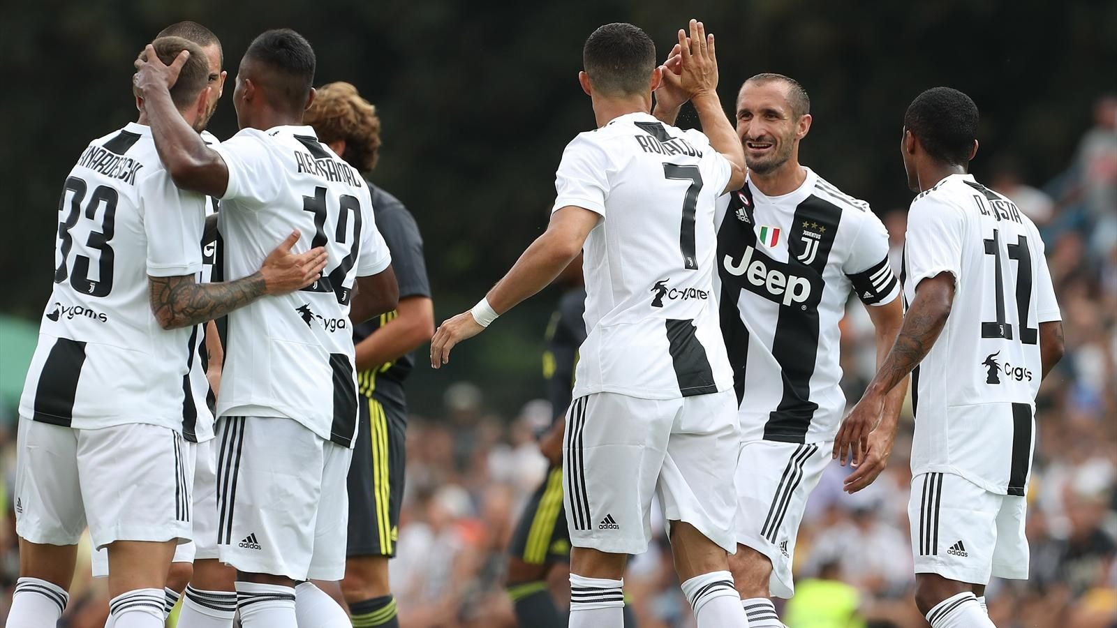 Juve giảm lương Ronaldo để dự trữ nguồn ngân sách. Ảnh: Getty