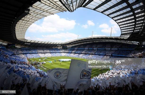 Sân Etihad là 1 trong 3 sân được chọn. Ảnh:Getty