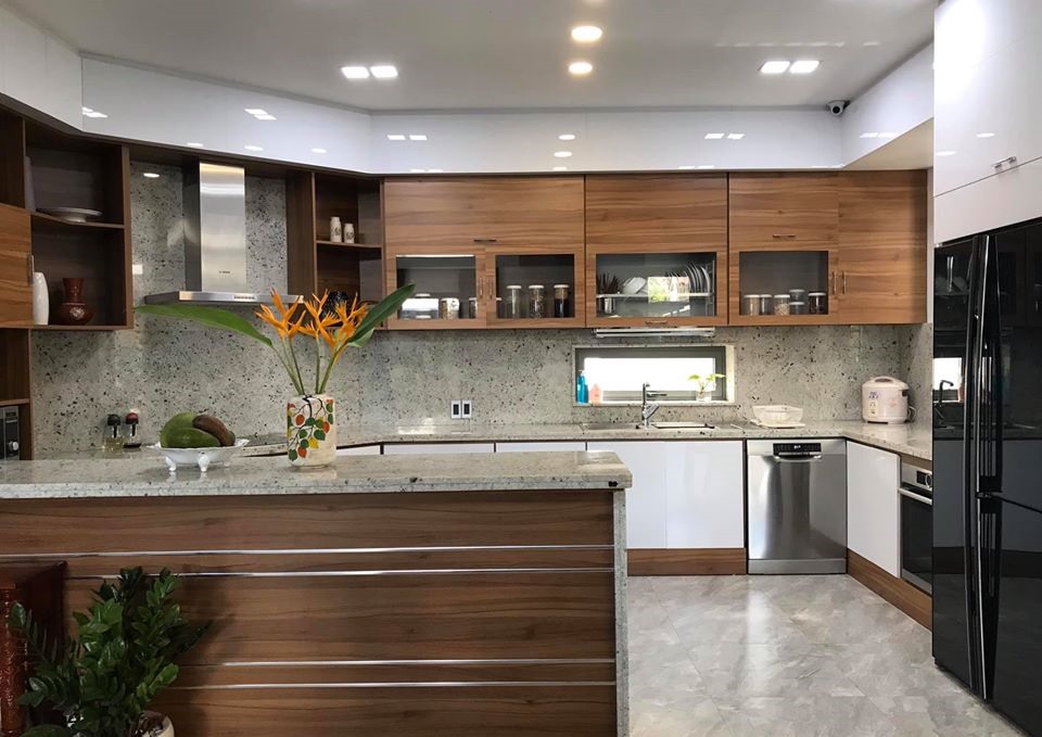 Thời tiết nắng nóng, để giảm hoá đơn tiền điện hàng tháng, người dân cần biết cách sử dụng thiết bị điện để tiết kiệm. Ảnh minh hoạ: Tú Nguyễn