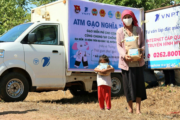 ATM gạo nghĩa tình tại huyện Krông Búk. Ảnh: CĐVNPT