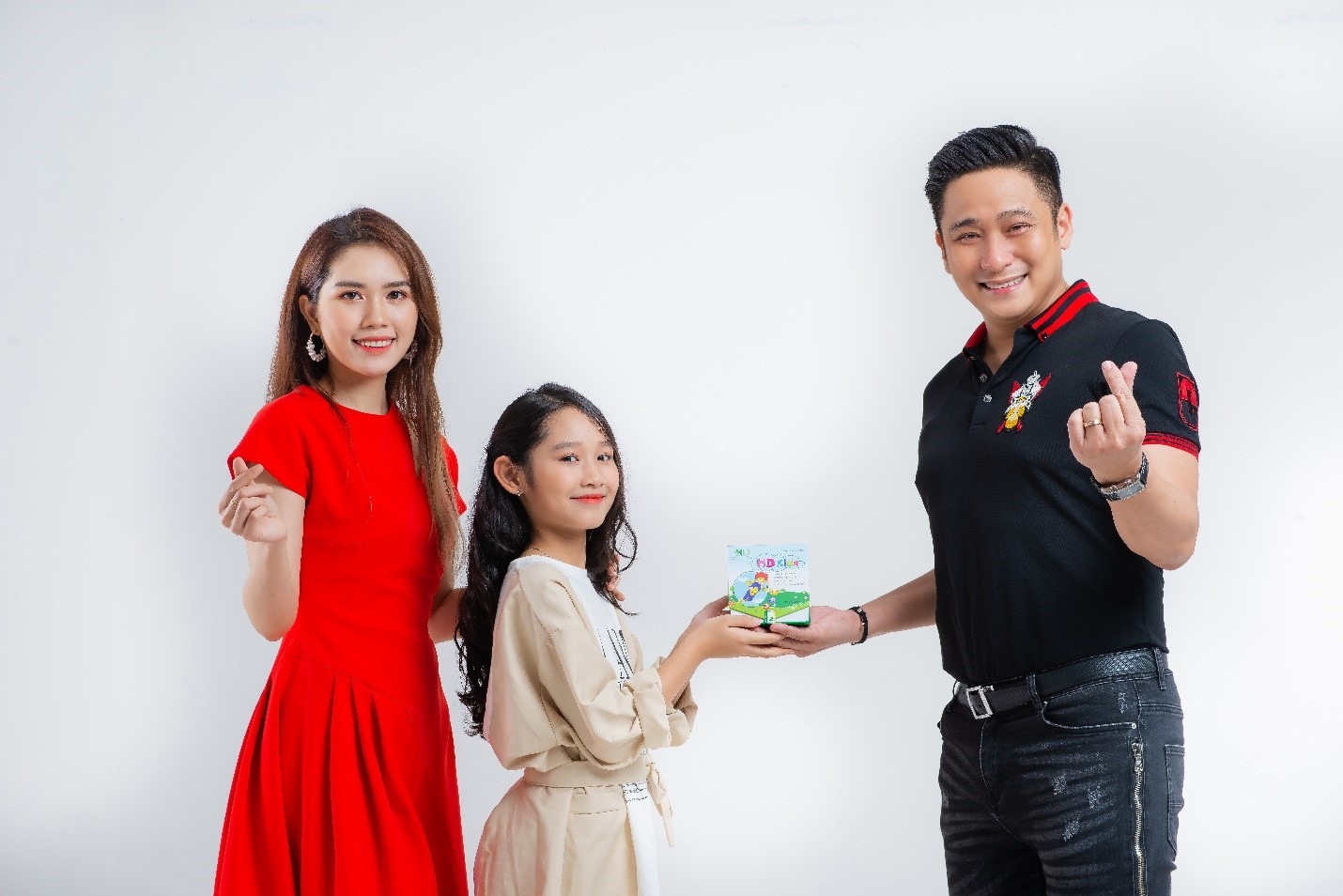Minh Tiệp luôn nỗ lực để dành cho con gái cùng gia đình nhỏ những điều tốt đẹp nhất
