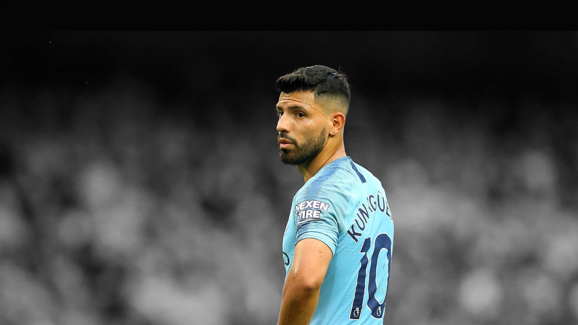 Aguero rất sợ đá bóng vào lúc này vì có thể lây bệnh cho vợ con. Ảnh: Goal.