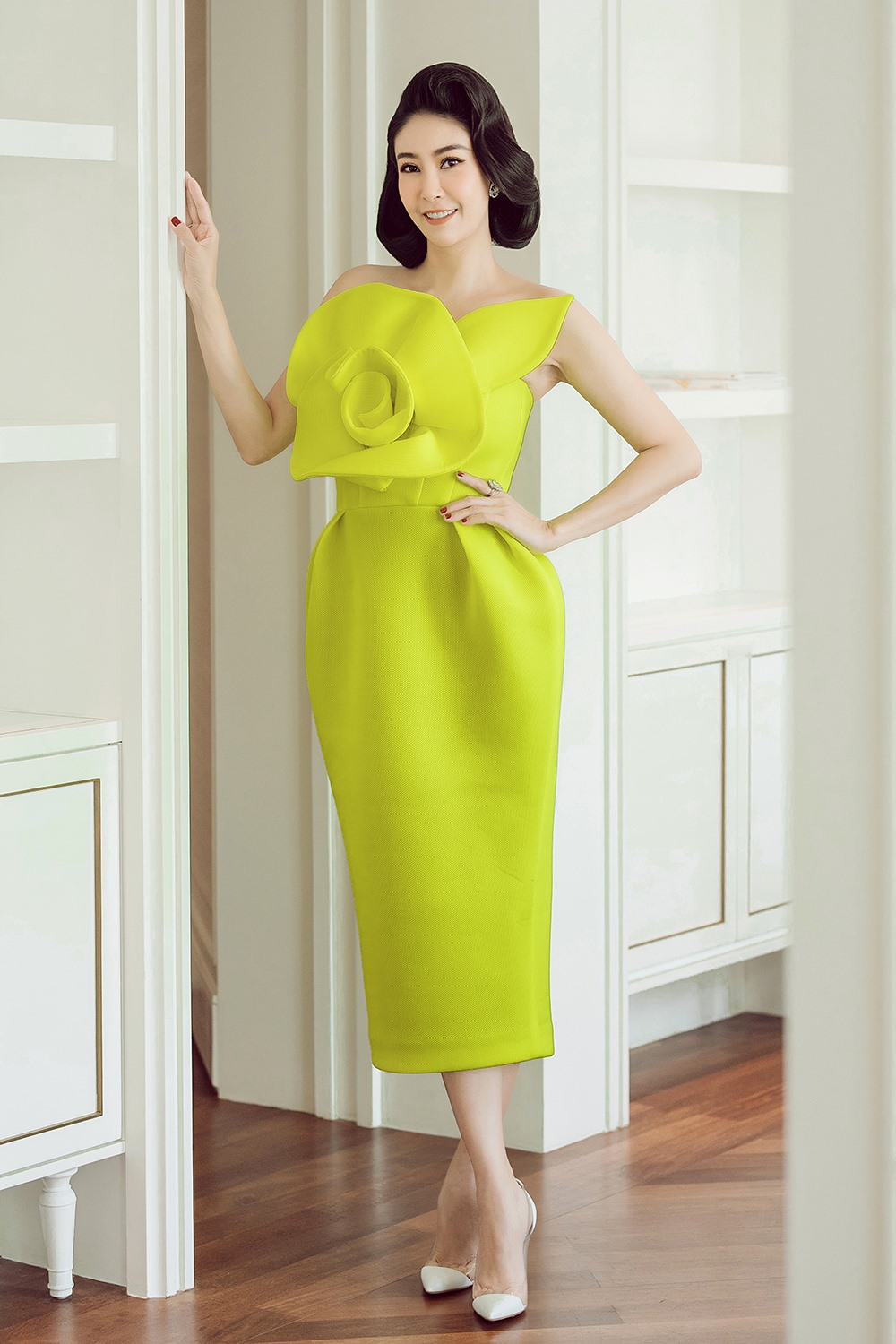 Mặc dù đã là mẹ 3 con, Hoa hậu Hà Kiều Anh vẫn giữ được nét trẻ trung và vóc dáng thon gọn.