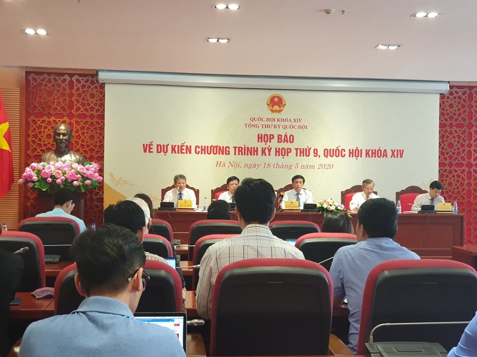 Toàn cảnh phiên họp báo chiều 18.5. Ảnh: Phạm Đông