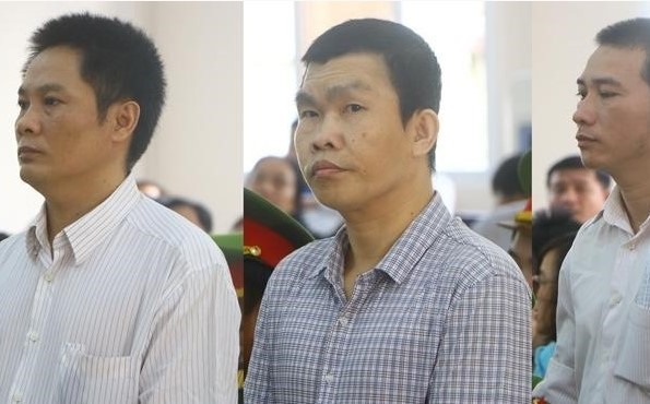 Ba bị cáo được hủy biện pháp tạm giam đã về nhà. Ảnh: Đình Trọng