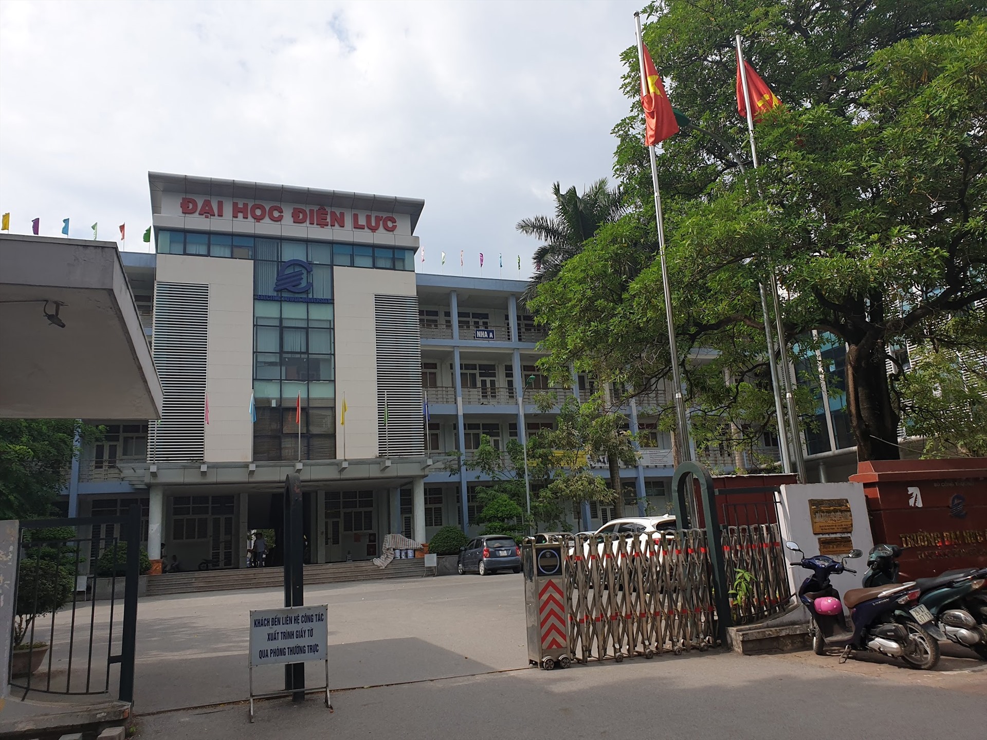 Bộ Công thương vừa có kết luận thanh tra chỉ ra hàng loạt sai phạm tại Trường Đại học Điện lực. Ảnh: Đình Trường.