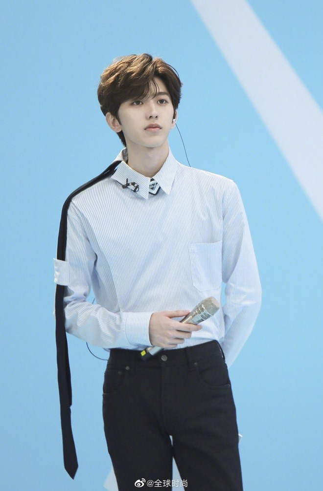 Thái Từ Khôn - Nam idol quốc dân nổi tiếng nhất nhì Cbiz
