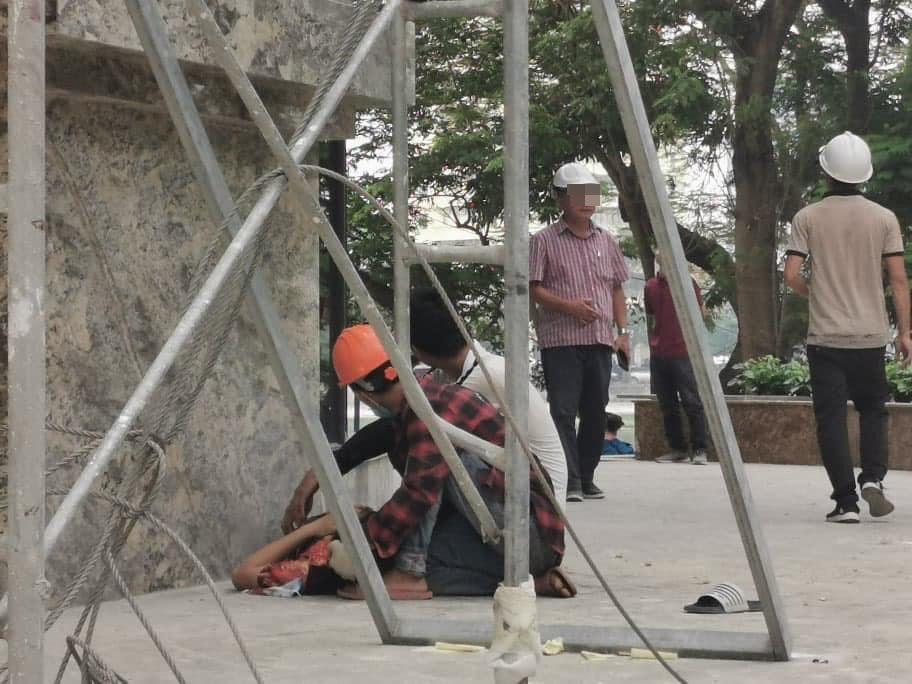 Vị trí công nhân bị rơi khi đang thi công công trình Hà Nội Golden Lake.