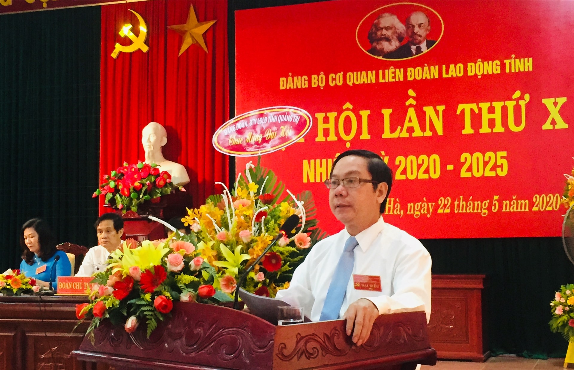 Ông Nguyễn Thế Lập - Tỉnh ủy viên, Bí thư Đảng đoàn, Chủ tịch LĐLĐ tỉnh Quảng Trị phát biểu chỉ đạo đại hội. Ảnh: HT.