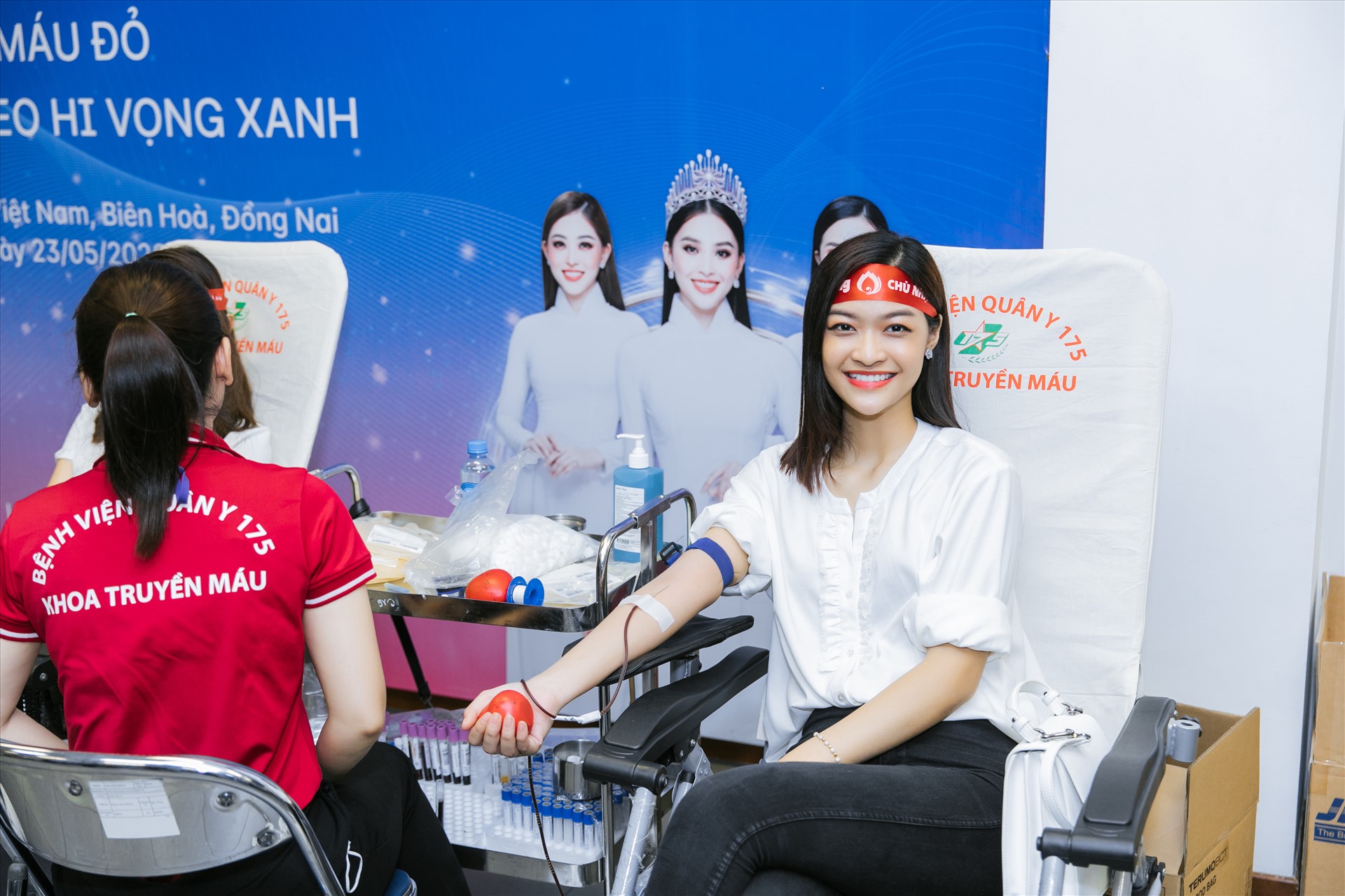 Á hậu Kiều Loan xuất hiện tươi tắn. Ảnh: Sen Vàng.