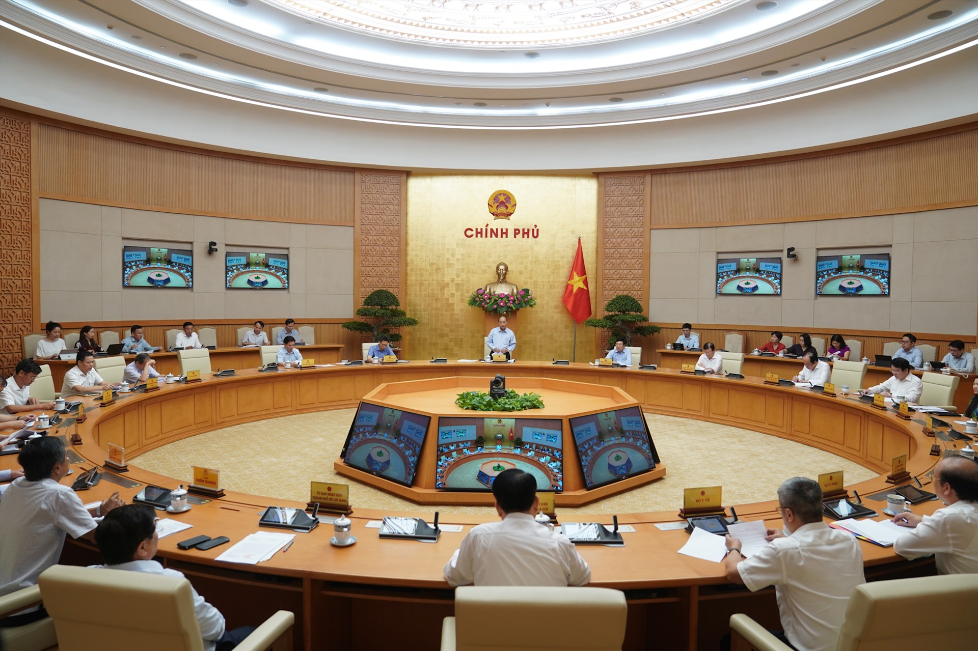 Toàn cảnh cuộc họp. Ảnh VGP