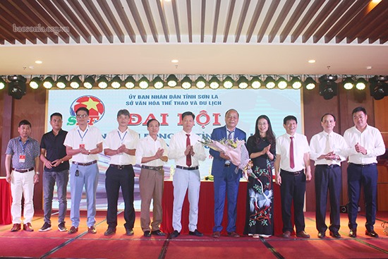 Ban Chấp hành Liên đoàn Bóng đá Sơn La nhiệm kỳ 2020-2025. Ảnh: VFF