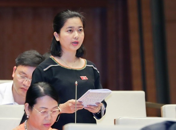 ĐBQH Ksor Phước Hà (tỉnh Gia Lai) phát biểu ý kiến.