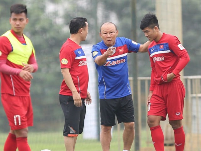 Thầy Park và trò cưng Đức Chinh. Ảnh: TL