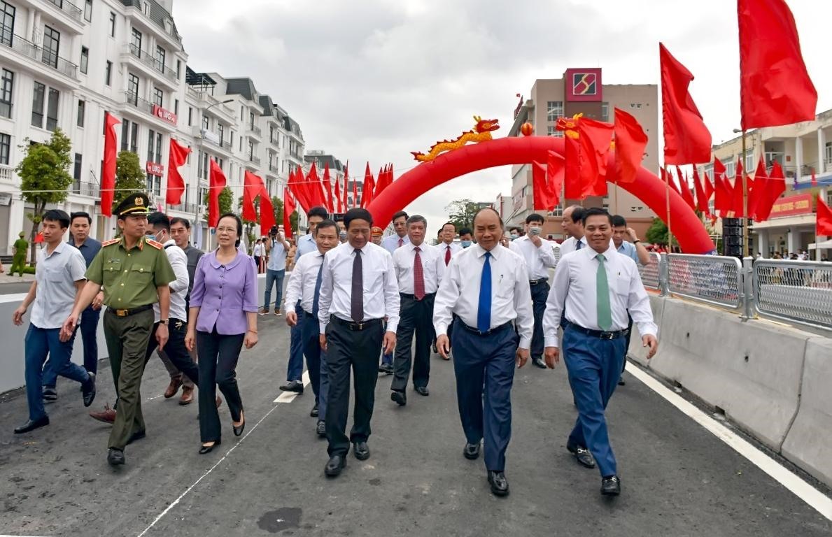 Thủ tướng dự lễ thông xe kỹ thuật tại nút giao Nam Cầu Bính, Hải Phòng