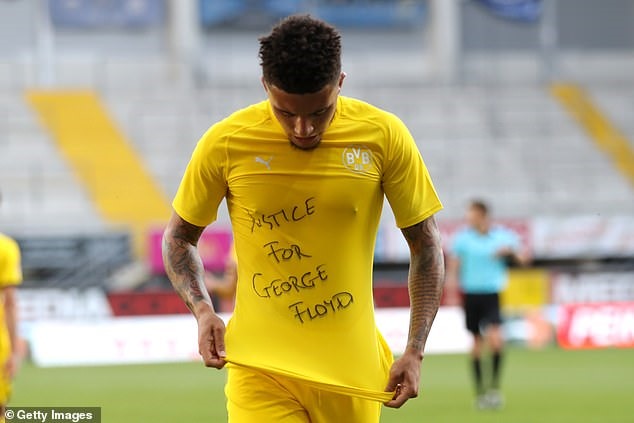Sancho lập hat-trick vào lưới Ảnh: Getty