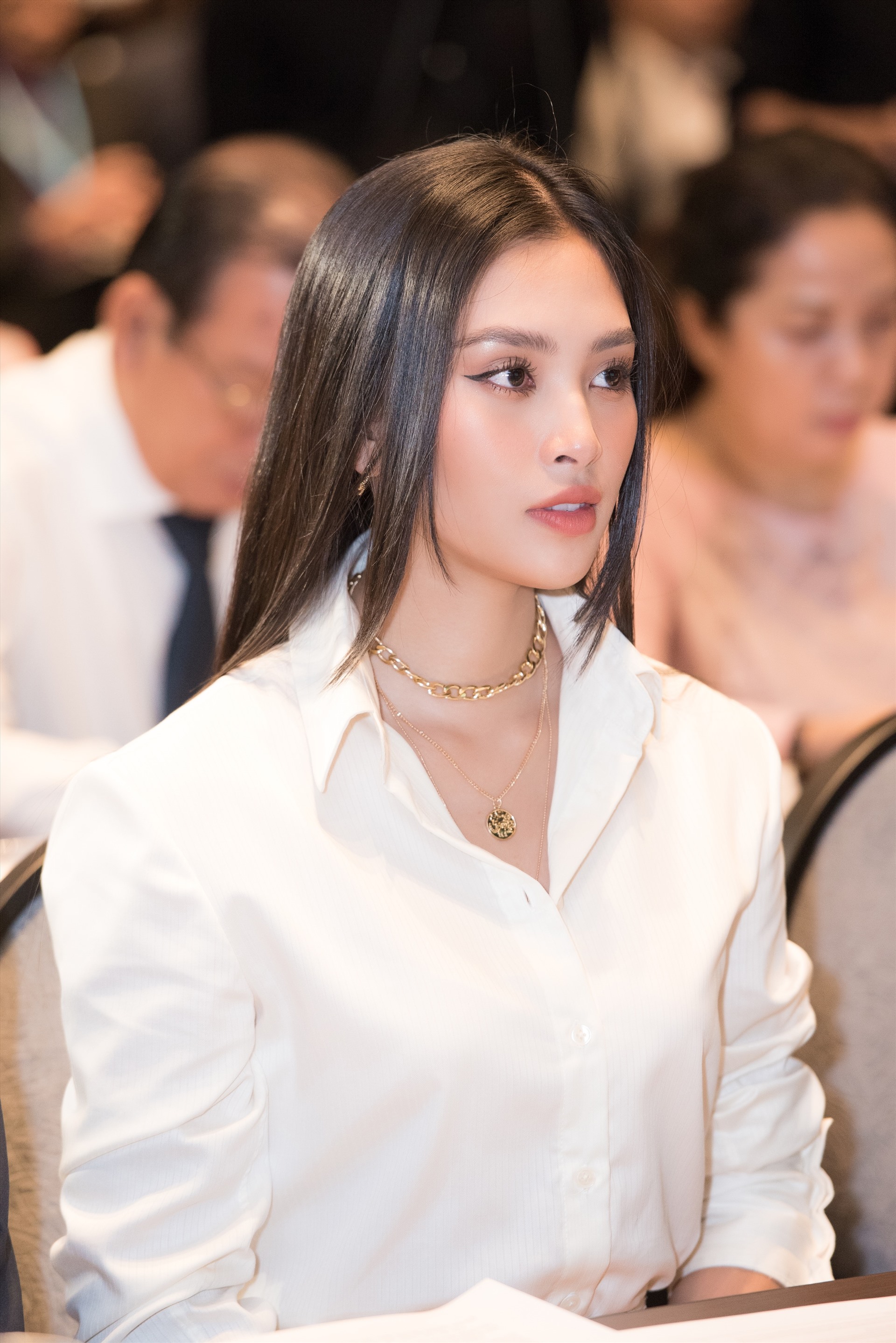 Tiểu Vy diện cây trắng tại sự kiện. Ảnh: NSCC