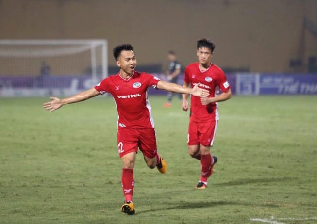 Khắc Ngọc đã có bàn thắng quan trọng giúp Viettel thoát thua. Ảnh: Hoài Thu
