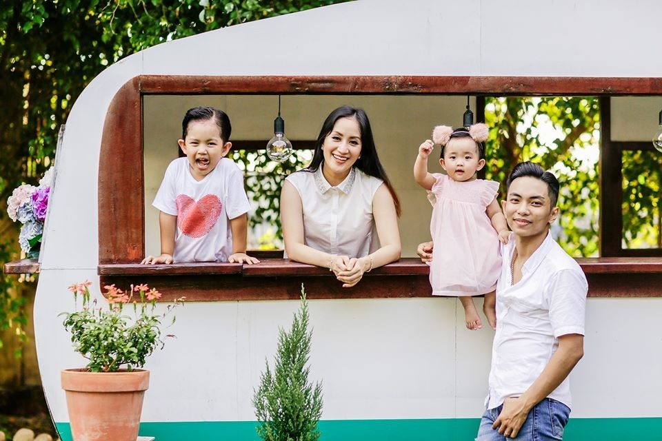 Khánh Thi và Phan Hiển là cặp gia đình nghệ sĩ có cuộc sống hạnh phúc, viên mãn của showbiz Việt. Ảnh: Nhân vật cung cấp.