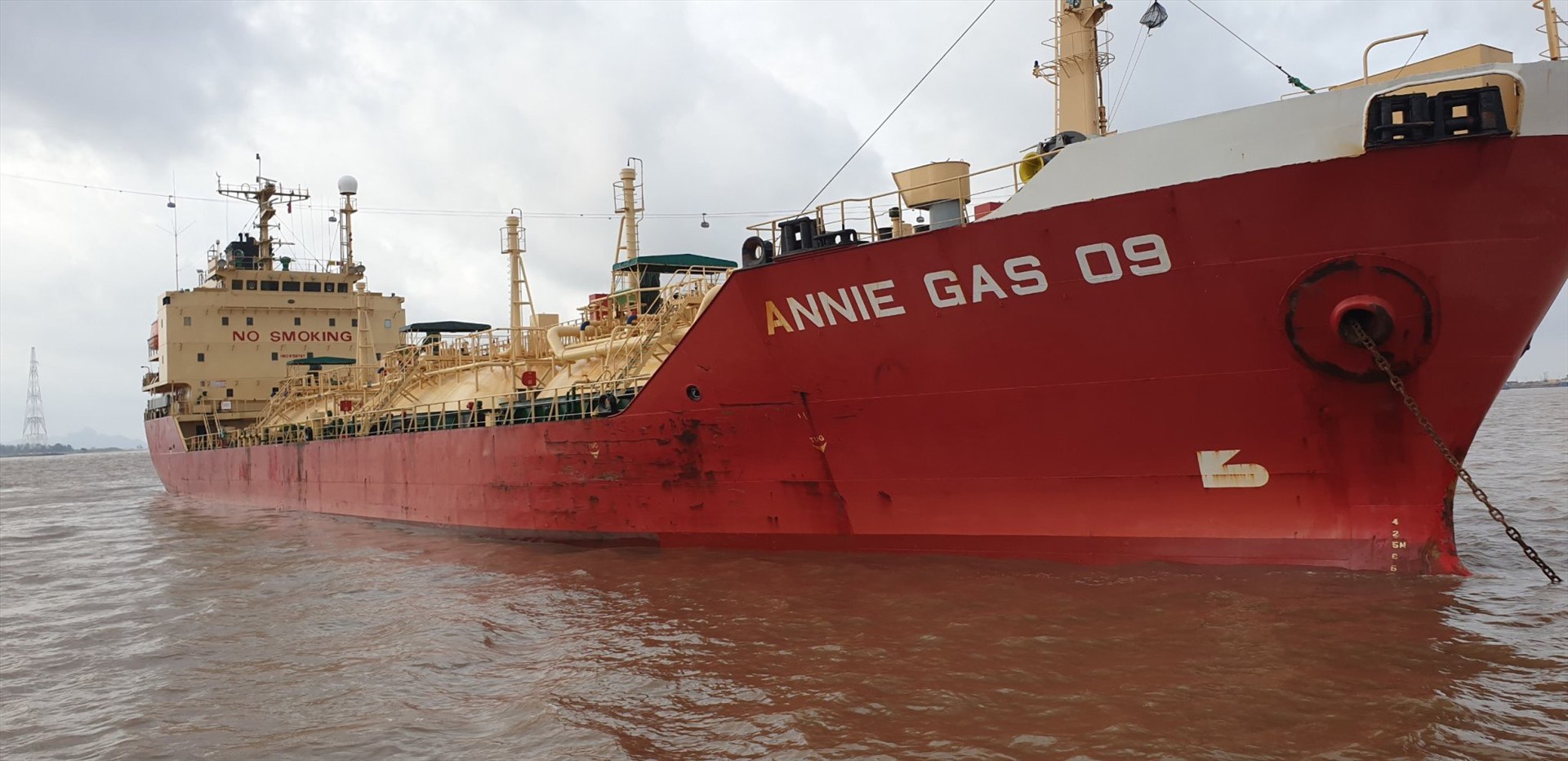 4 thuyền viên mất tích sau khi tàu cá va chạm với tàu chở dầu Annie Gas 09. Ảnh CTV
