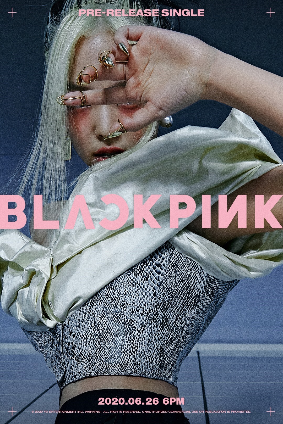 Jennie như một nữ khách kiếm hiệp. Ảnh: BLACKPINK