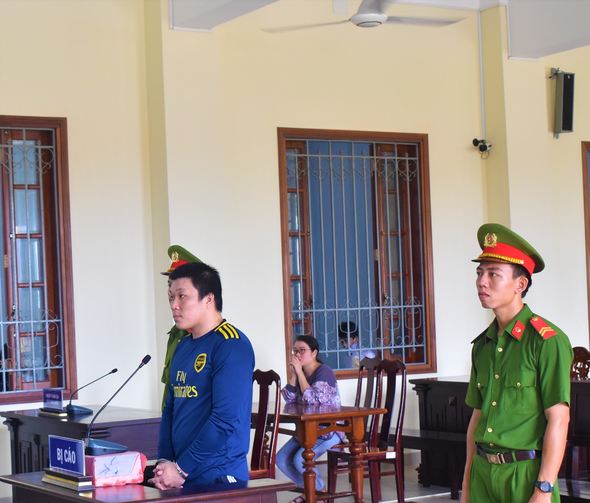 Tòa án nhân dân TP.Cần Thơ tuyên phạt bị cáo Huỳnh Bạch Hoàng Sơn 17 năm tù về tội giết người. Ảnh: Thành Nhân