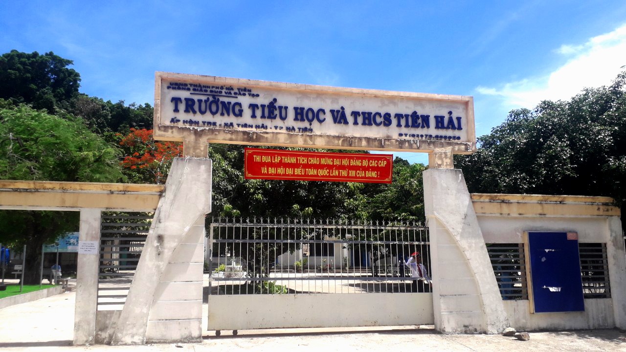 Trường Tiểu học - Trung học cơ sở Tiên Hải, nơi thầy Danh Văn công tác. Ảnh: LT