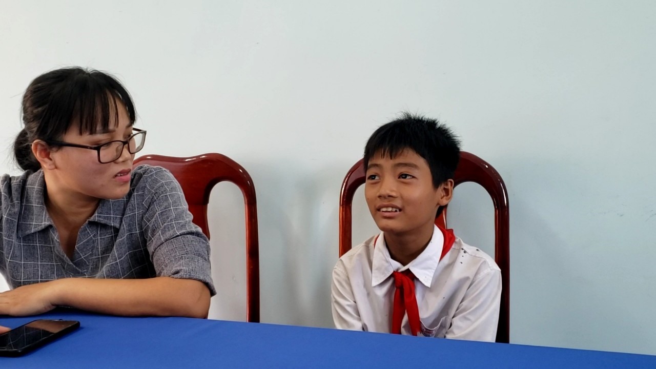 Cô Hải và em Đạt. Ảnh: Hà Anh Chiến