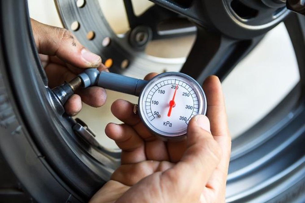 Nên thay săm lốp định kỳ 6 tháng/lần. Ảnh:Cartimes.vn