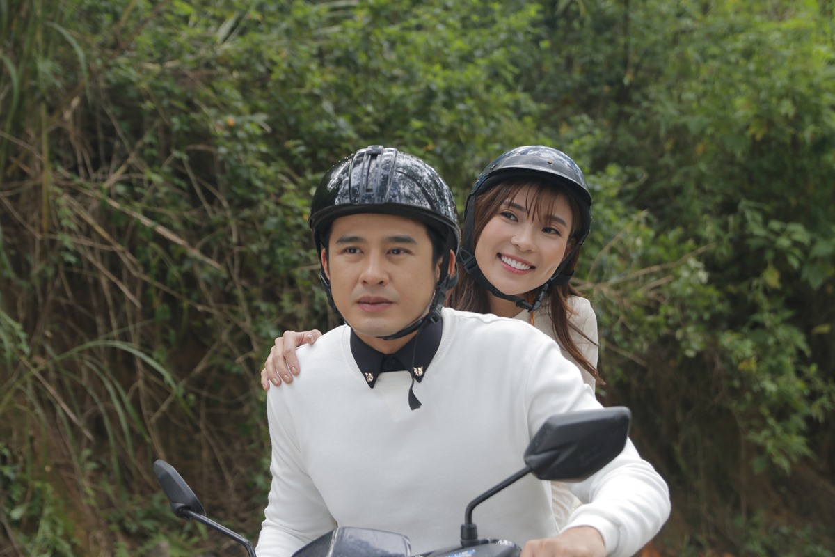 Lương Thế Thành và Thúy Diễm trong phim “Mẹ ghẻ“. Ảnh chụp màn hình
