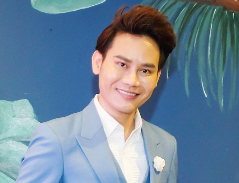 Hồng Phúc thực hiện nhiều dự án cùng con. Ảnh:NSCC