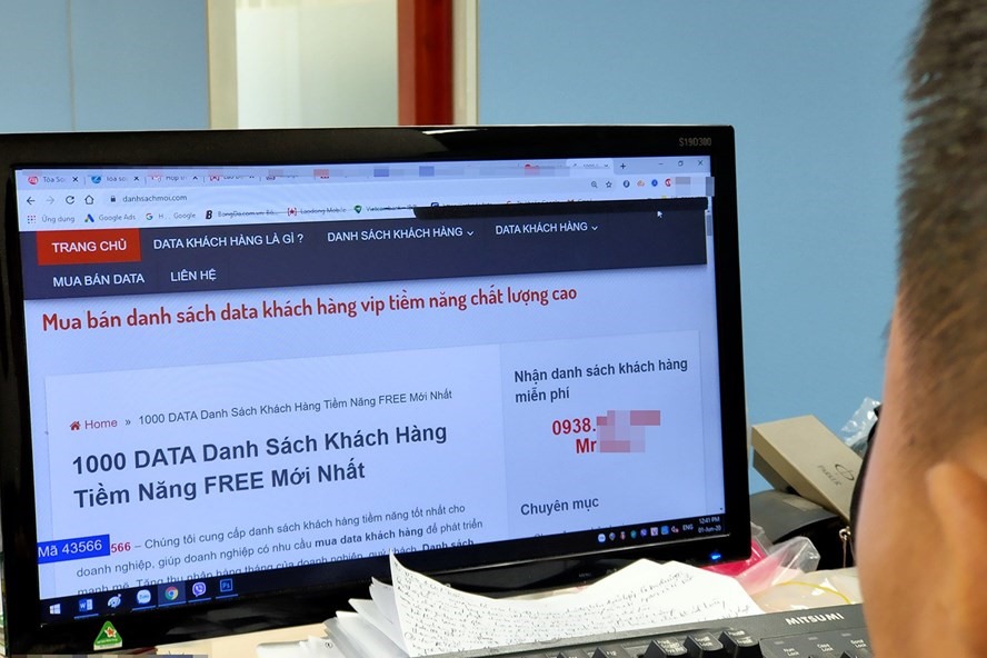 Thông tin cá nhân được rao bán công khai, tràn lan trên mạng. Ảnh: Thế Lâm.