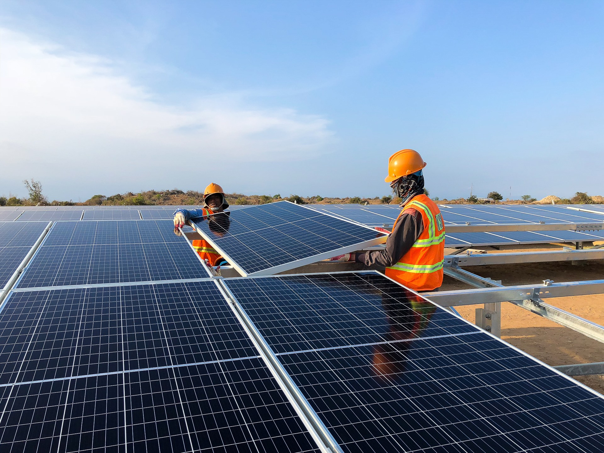 Nhà máy điện mặt trời Phước Ninh có công suất 45MW với tổng vốn đầu tư trên 1.000 tỉ đồng, mỗi năm sẽ cung cấp cho lưới điện quốc gia khoảng 75 triệu kWh/năm.
