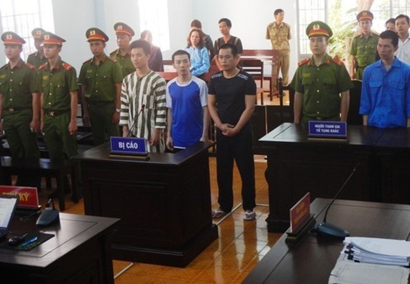 Quang cảnh phiên tòa xét xử Huy “nấm độc“. Ảnh: N.T