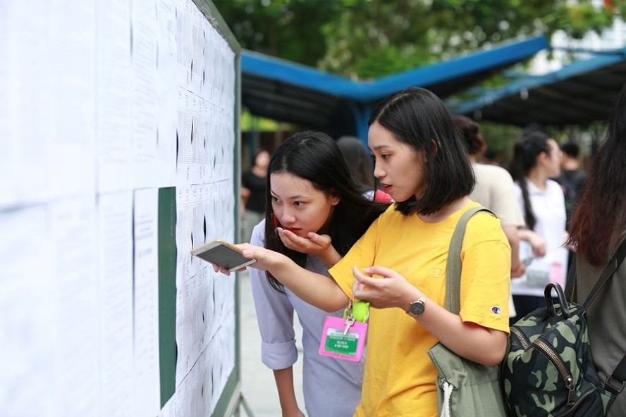 Kì thi vào lớp 10 luôn được đánh giá là căng thẳng hơn thi đại học. Ảnh: Hải Nguyễn.