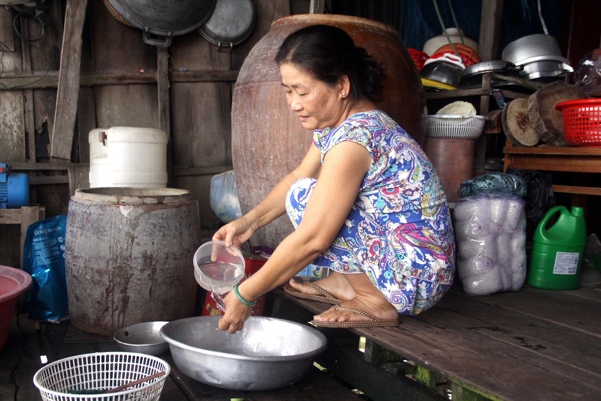 Sinh sống qua ngày, mưa bảo là vợ chồng ông Giang phải . Ảnh: Nguyễn Tri